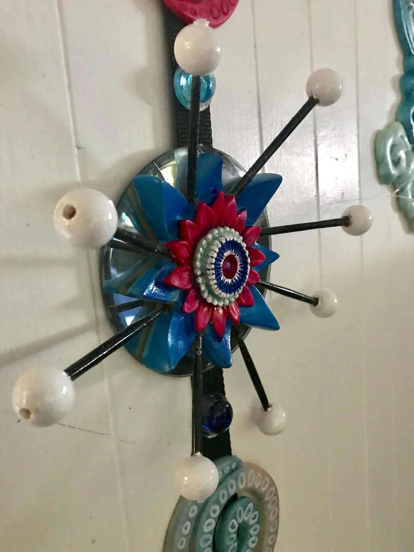 Blue/ red Flower pop Dangelie